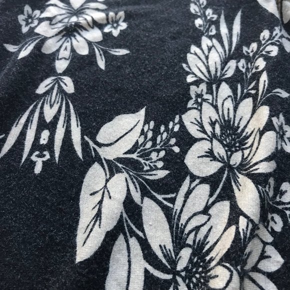 Fever Floral Cutout Tank Top - Picture 2 of 3